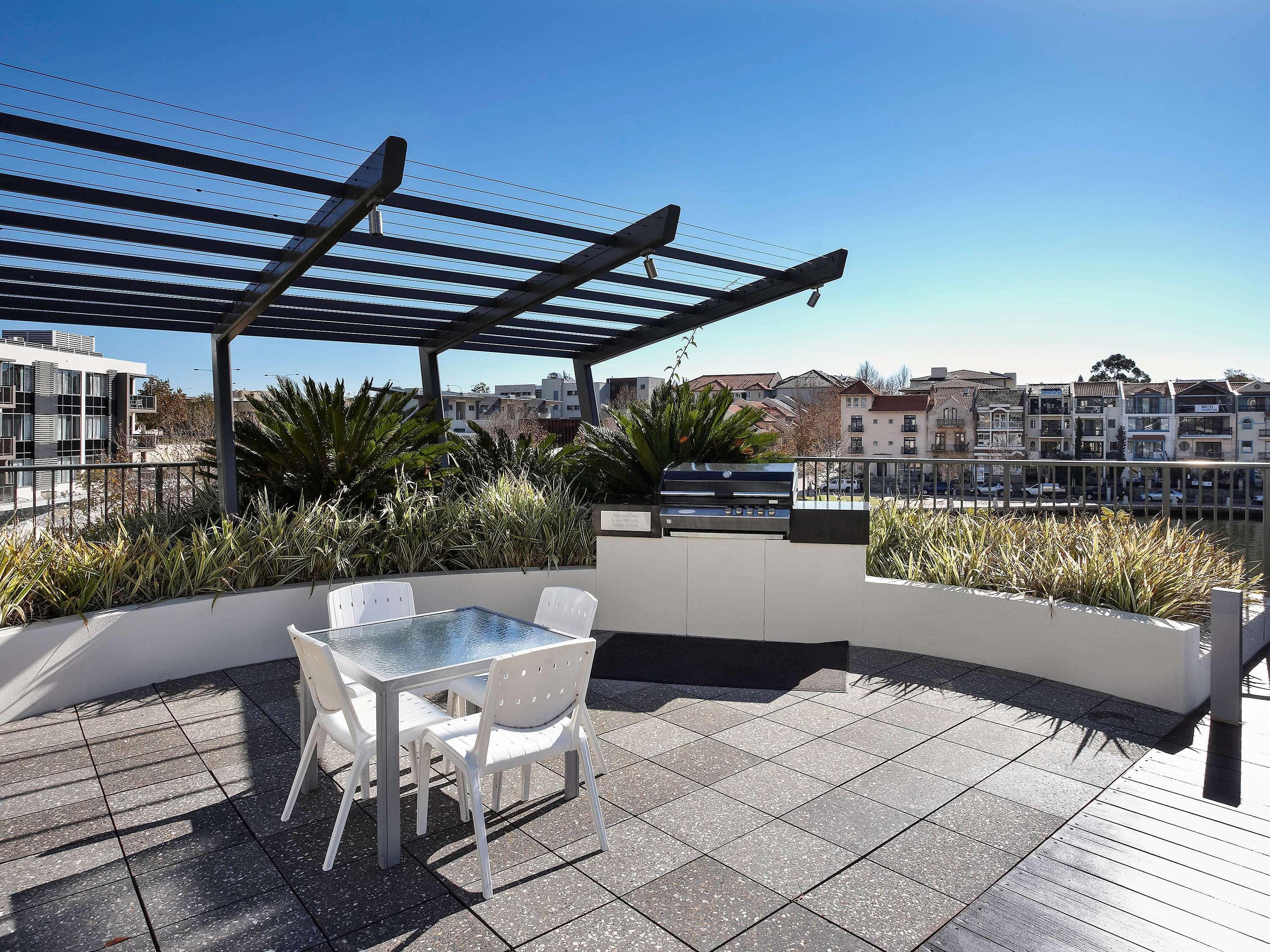 East Perth Suites Hotel Экстерьер фото
