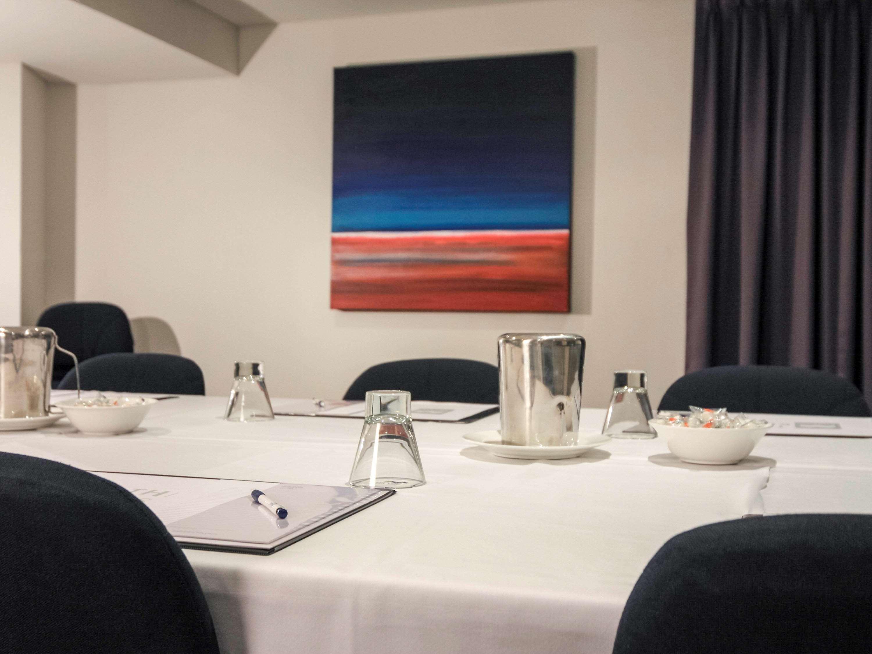 East Perth Suites Hotel Экстерьер фото