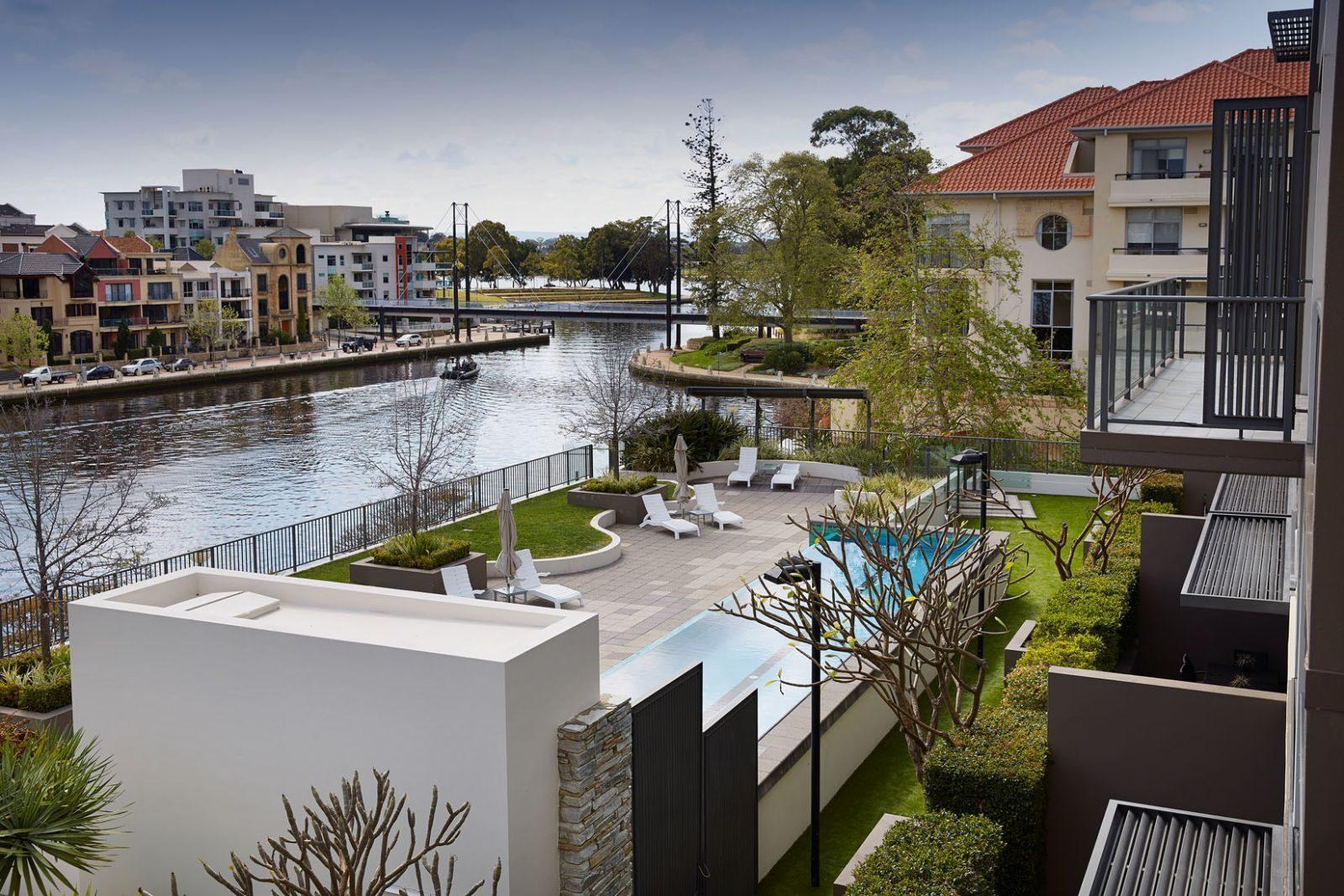 East Perth Suites Hotel Экстерьер фото