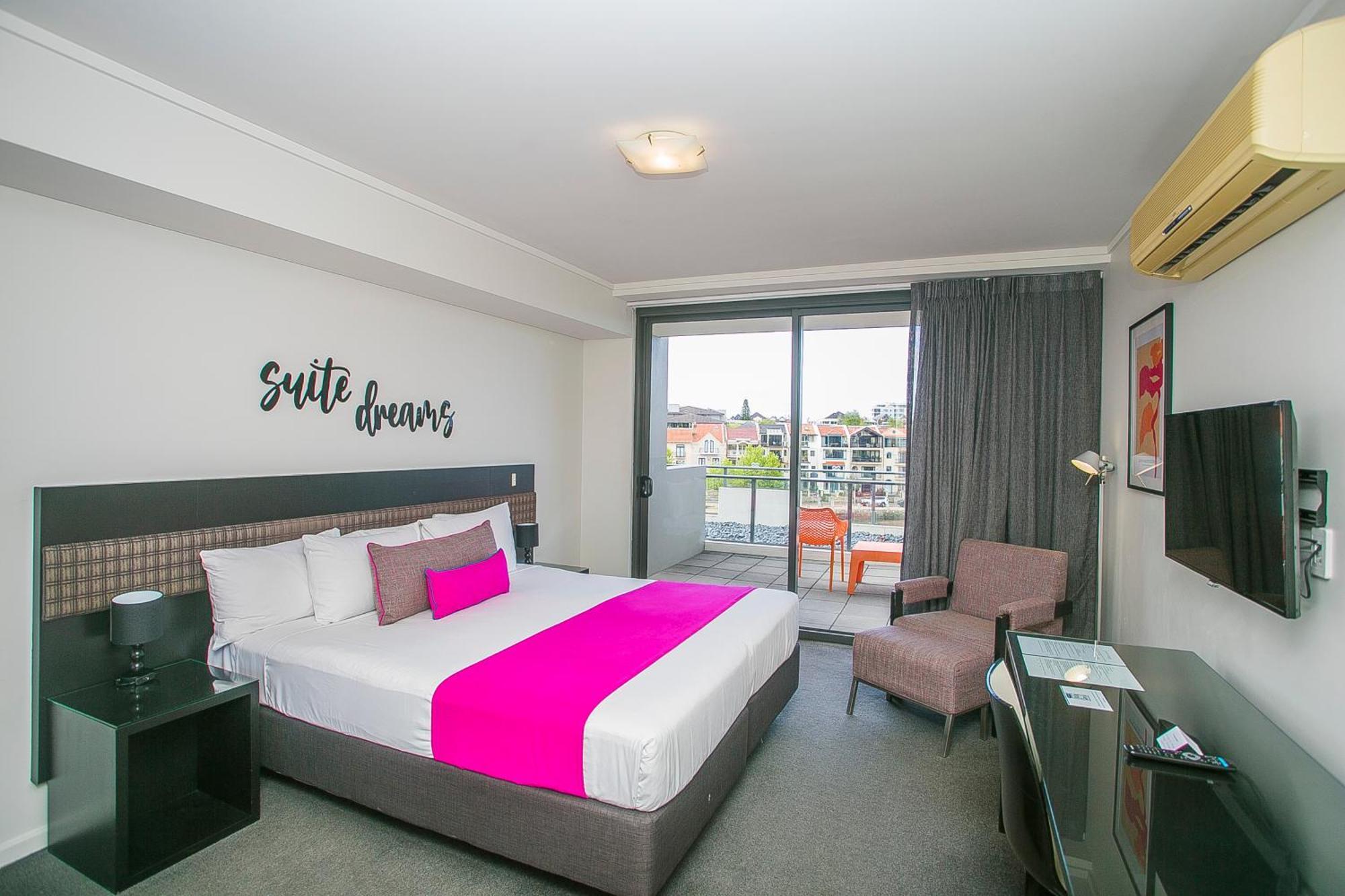 East Perth Suites Hotel Экстерьер фото