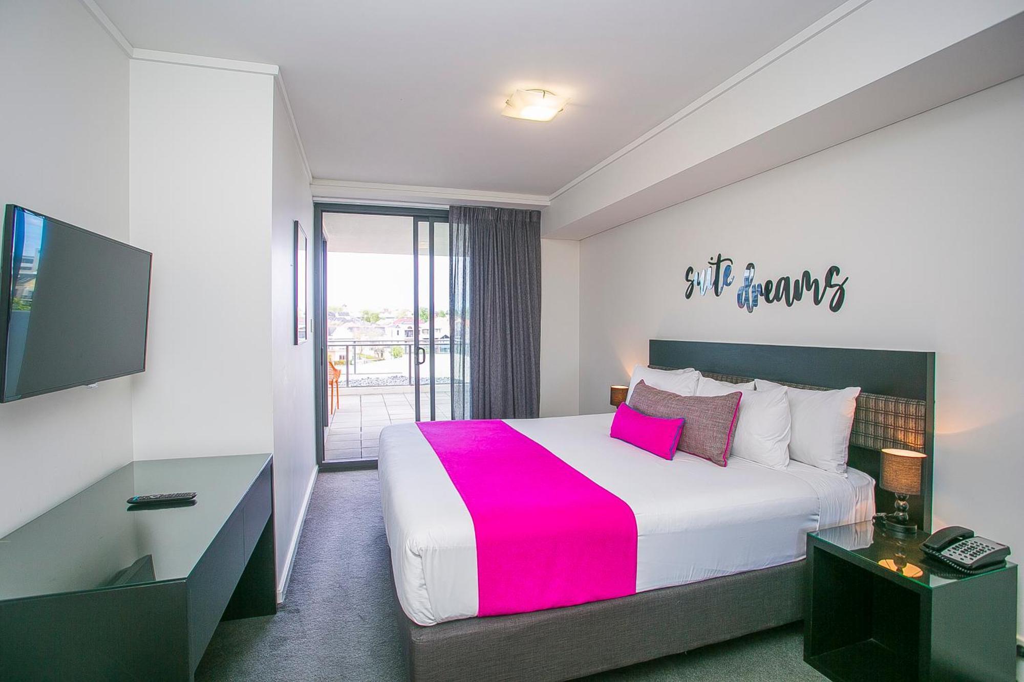 East Perth Suites Hotel Экстерьер фото