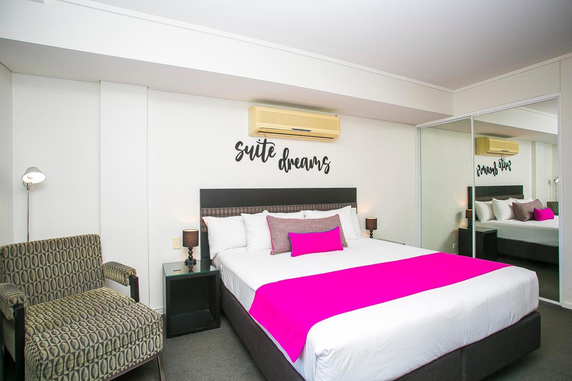East Perth Suites Hotel Экстерьер фото