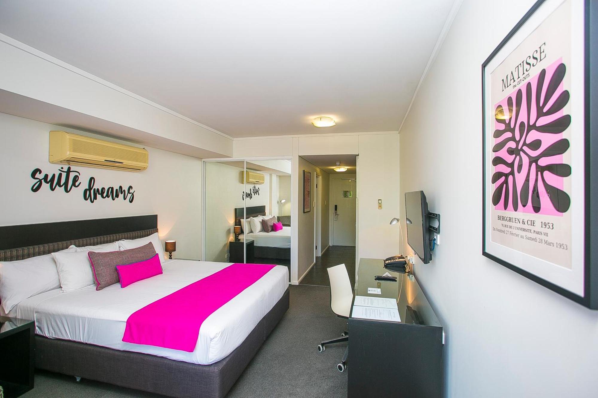 East Perth Suites Hotel Экстерьер фото