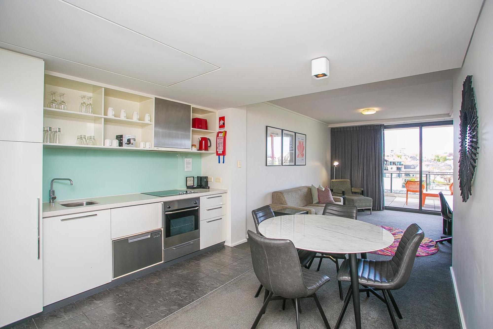 East Perth Suites Hotel Экстерьер фото
