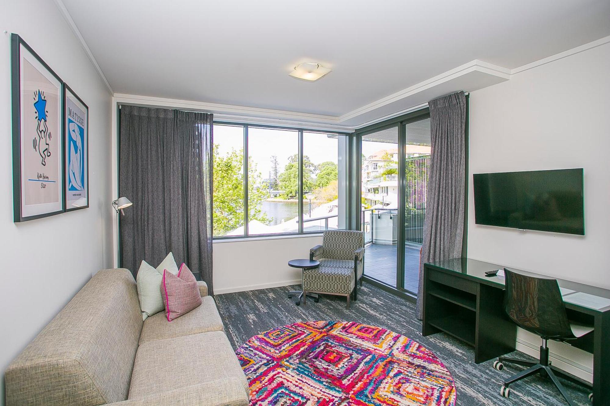 East Perth Suites Hotel Экстерьер фото
