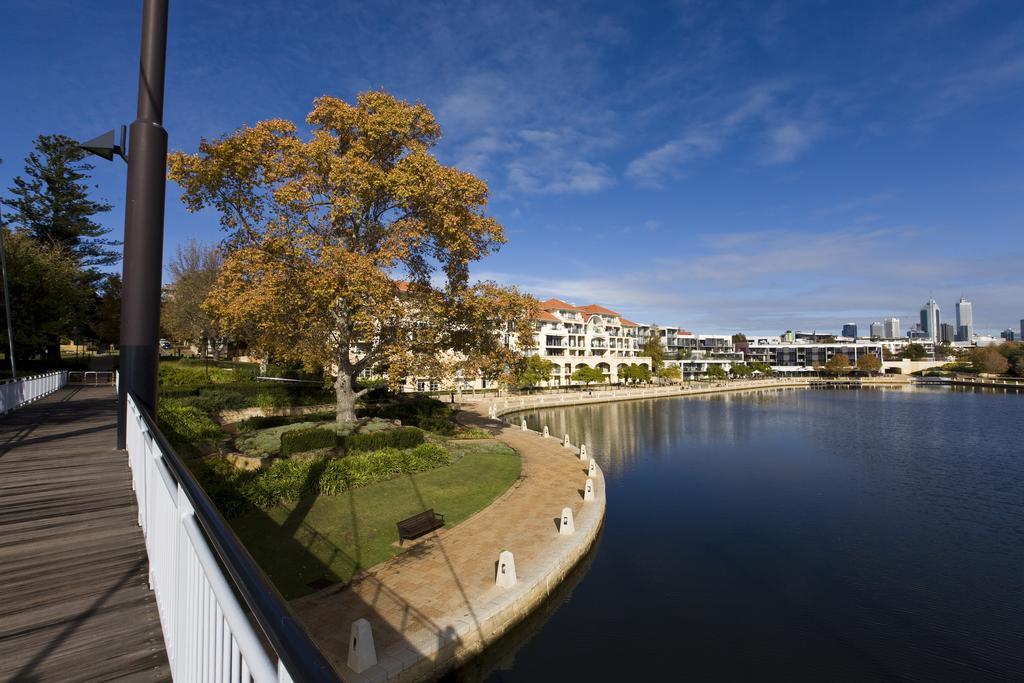 East Perth Suites Hotel Экстерьер фото