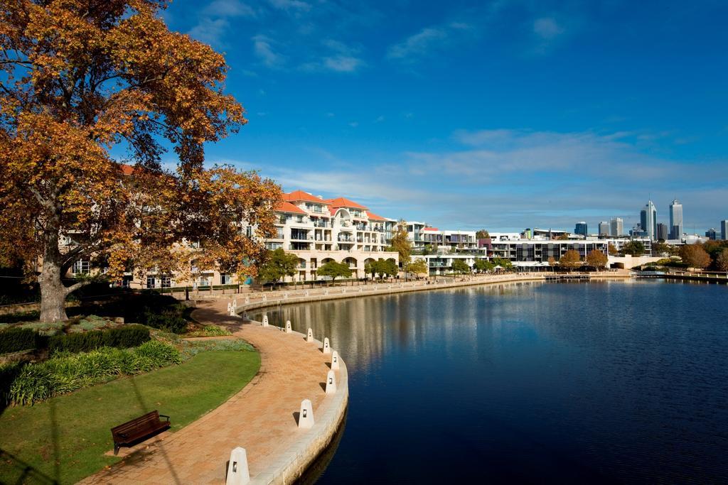 East Perth Suites Hotel Экстерьер фото